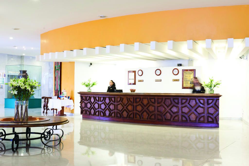 Hotel Misión Carlton