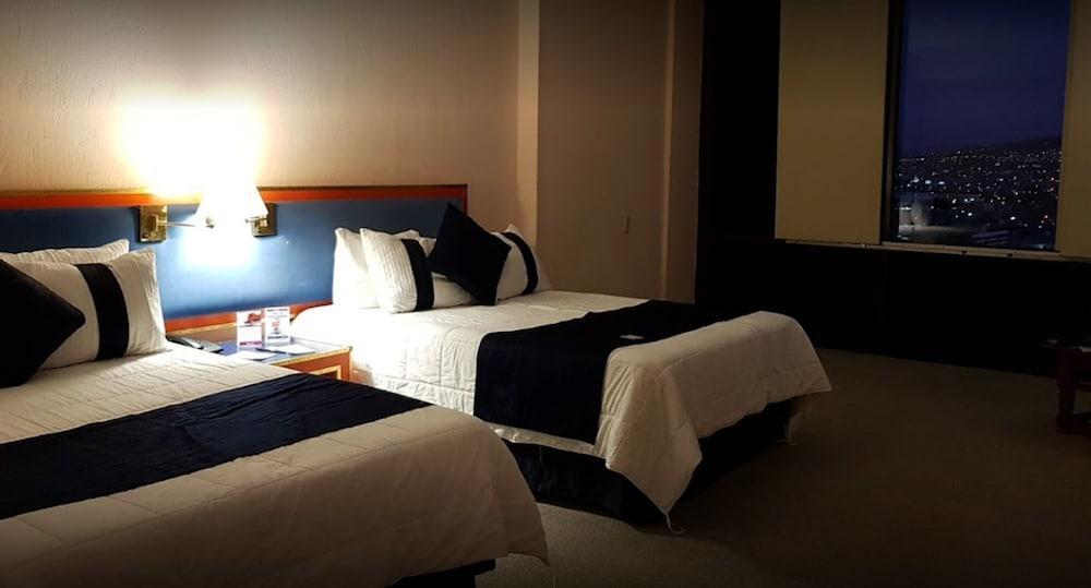 Misión Carlton 4* Guadalajara